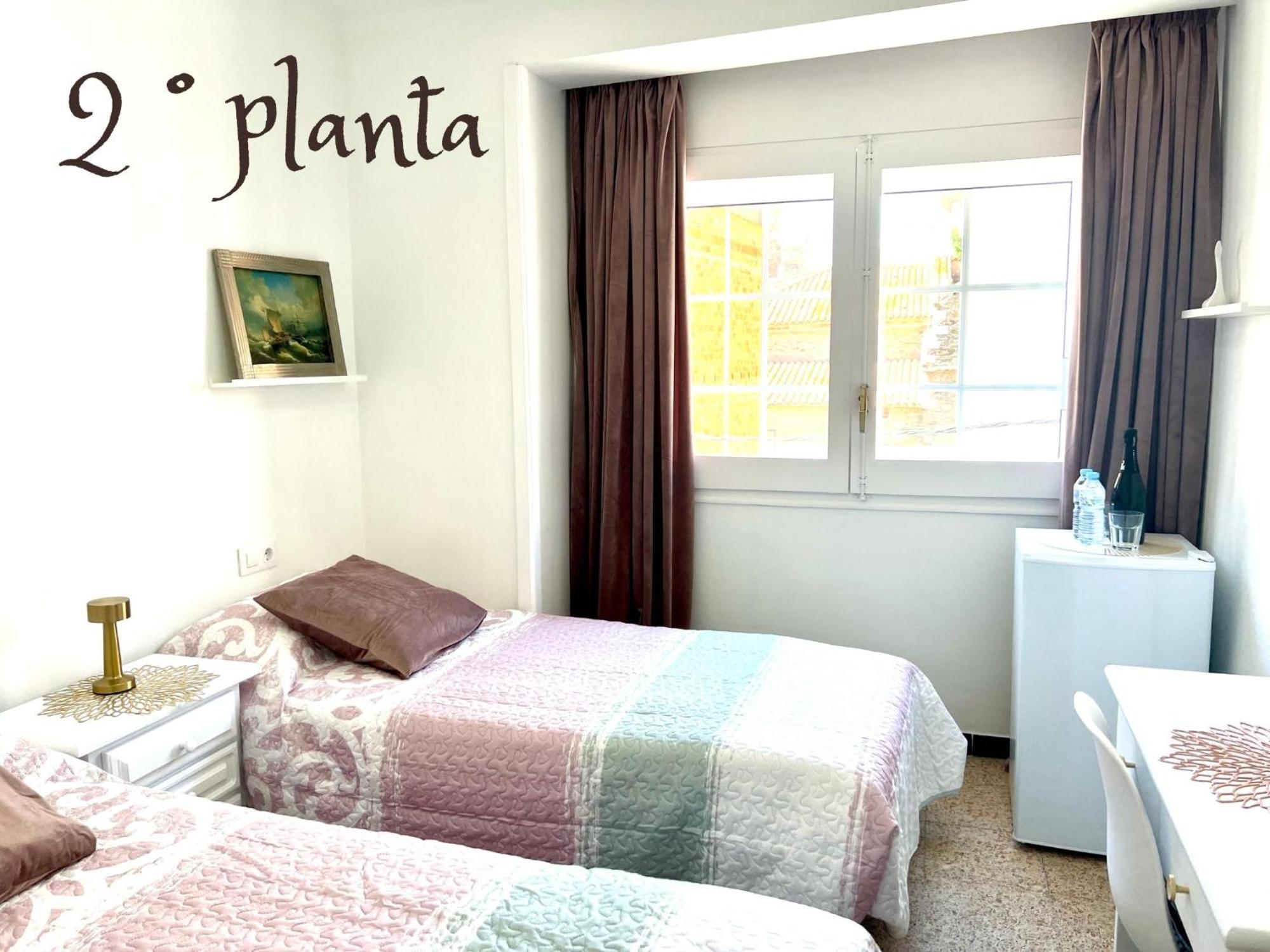 Escondite Central Con Terraza Compartida En La Azotea Roses Luaran gambar