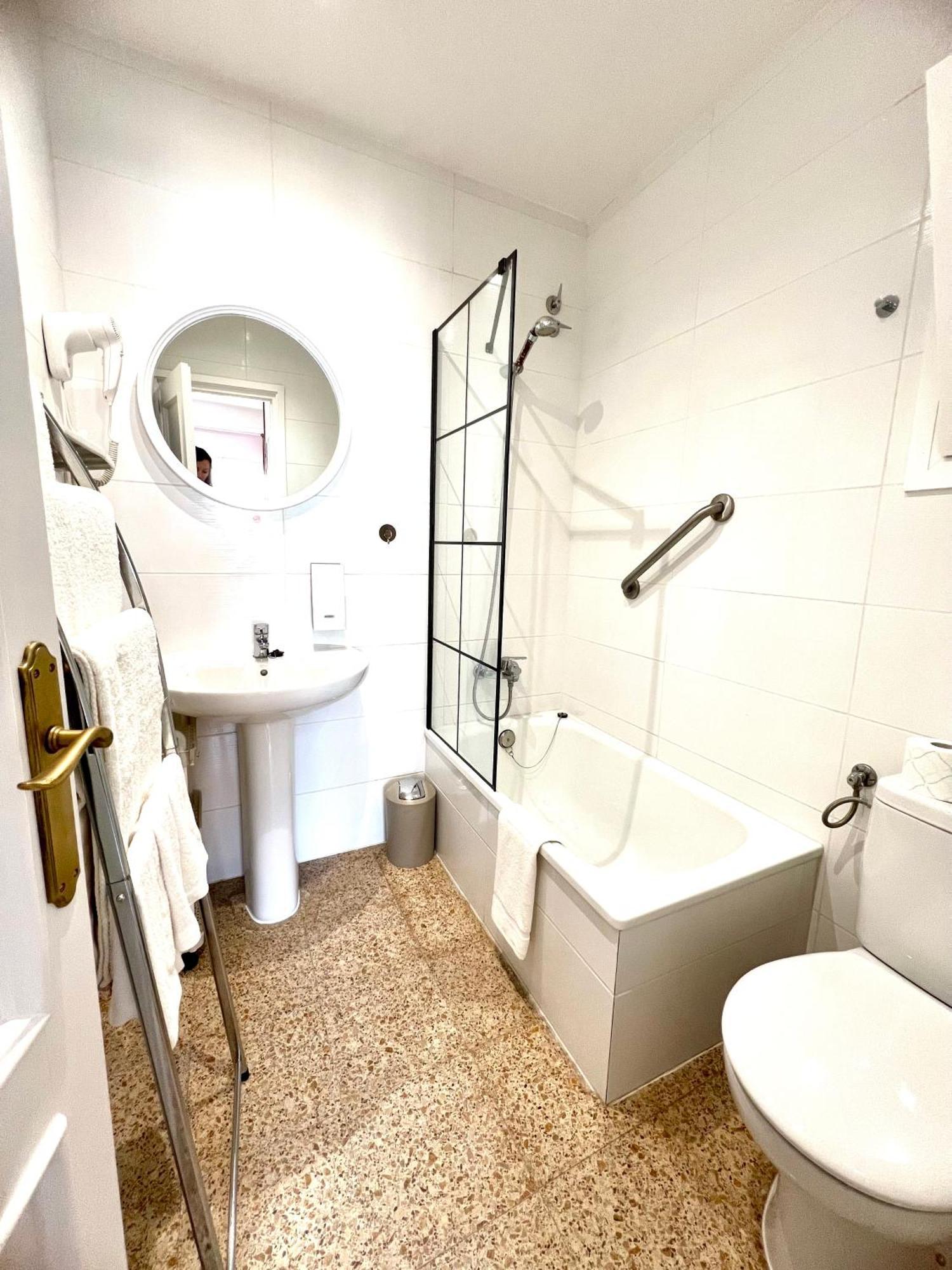 Escondite Central Con Terraza Compartida En La Azotea Roses Bilik gambar